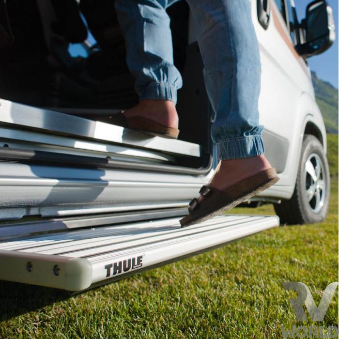 Thule Omnistep Slideout. Manual 400 Wide Shop RV World NZ